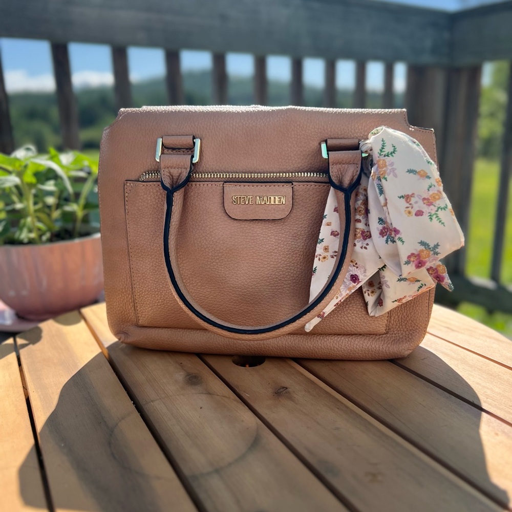 Steve Madden Tan Satchel with Elegant Design